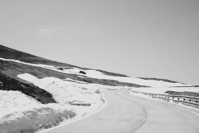 snow-winter-road-sky-monochrome 图片素材