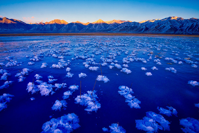 no-person-water-travel-blue-reflection 图片素材