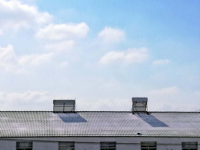 sky-no-person-roof-cloud-house 图片素材