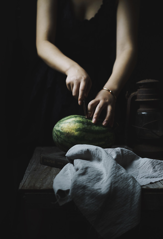 people-one-woman-black-adult 图片素材