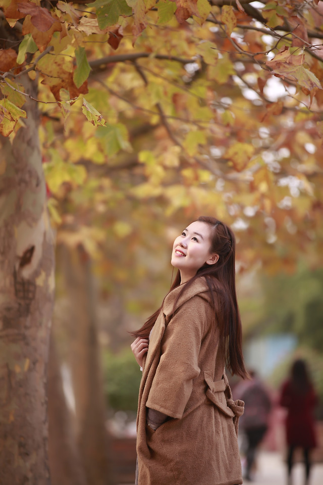fall-people-woman-leaf-outdoors picture material