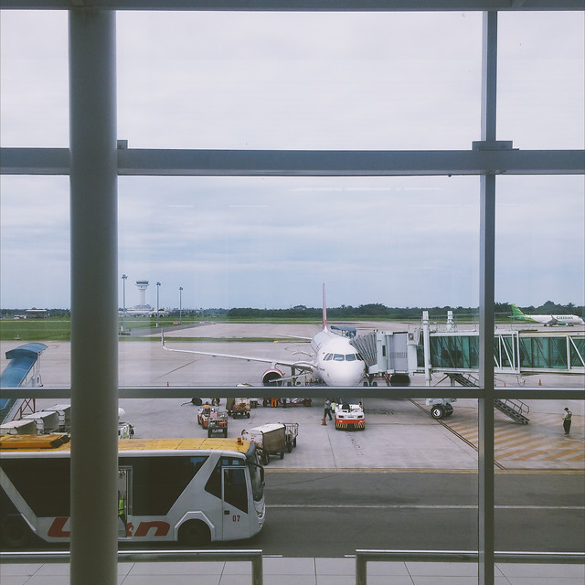 airport-transportation-system-travel-no-person-sky 图片素材