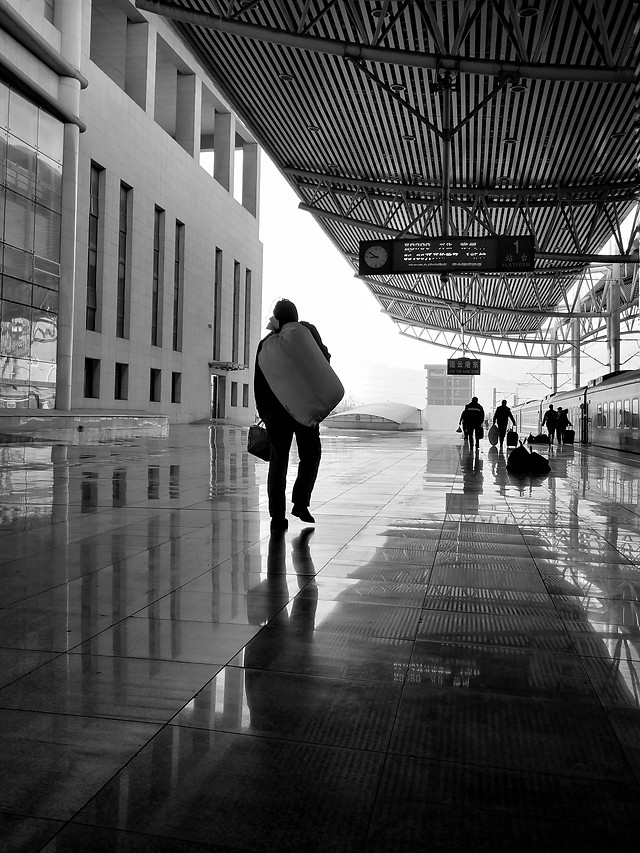 monochrome-people-street-man-subway-system picture material