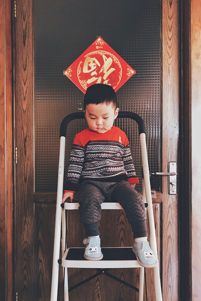 child-red-one-people-cute 图片素材