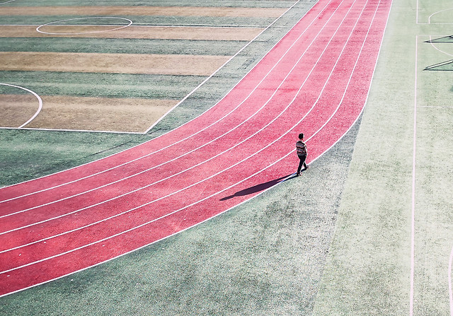 red-empty-competition-pink-people 图片素材