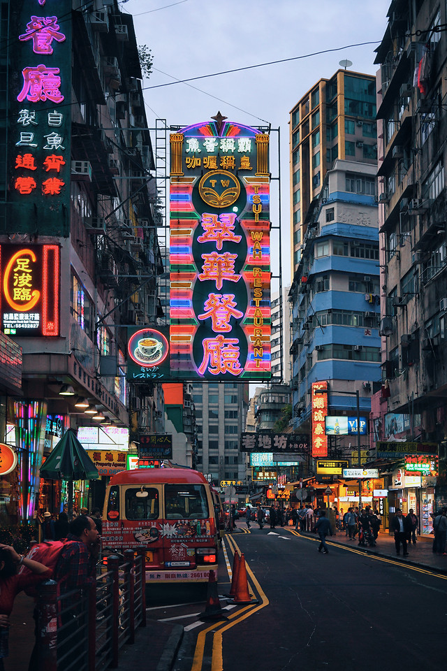 metropolitan-area-street-city-road-commerce picture material