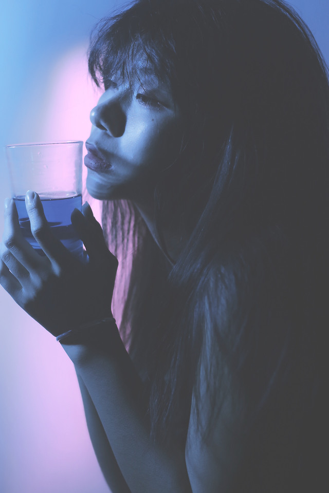 portrait-people-blue-adult-woman 图片素材