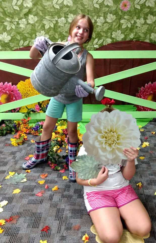 girls-bloom-when-watered! 图片素材