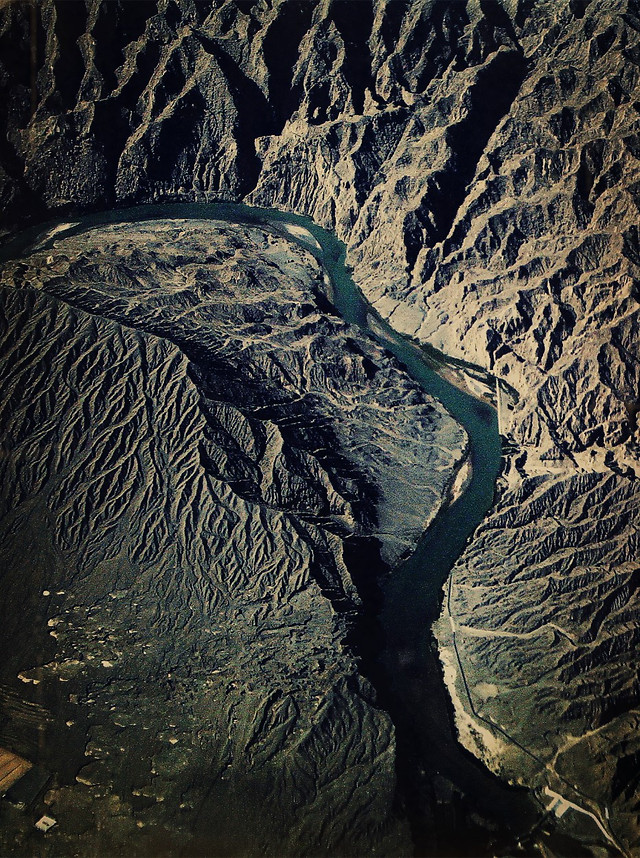 no-person-water-travel-rock-exploration 图片素材