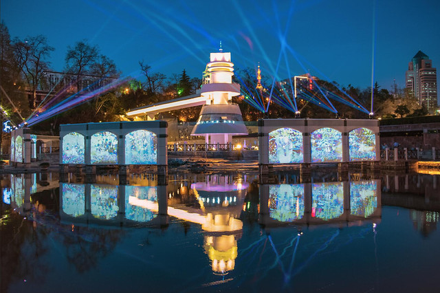 travel-water-reflection-building-light picture material