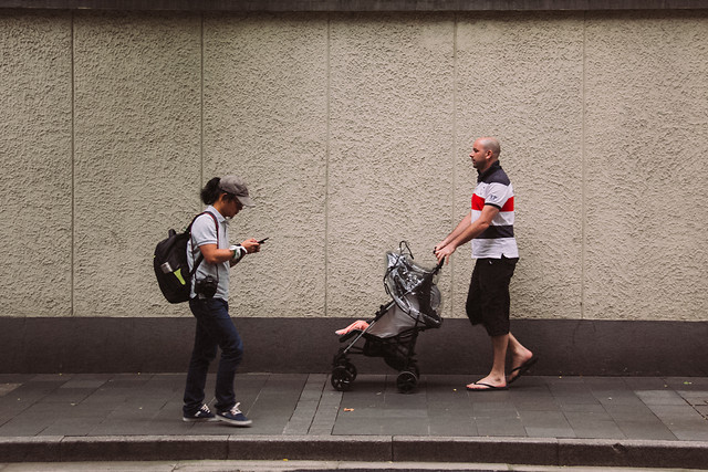 people-man-adult-street-city 图片素材