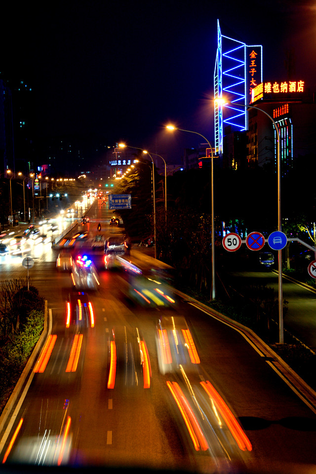 blur-traffic-transportation-system-road-highway 图片素材