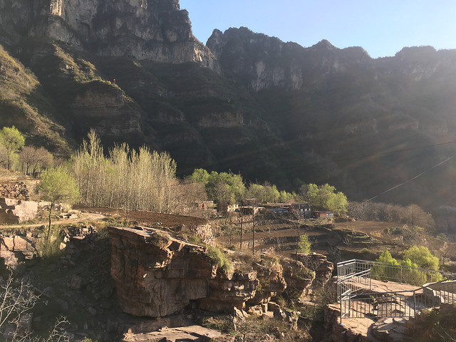 清晨的太行山一角 图片素材