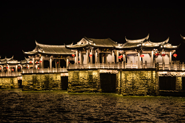 water-chinese-architecture-travel-lake-reflection 图片素材