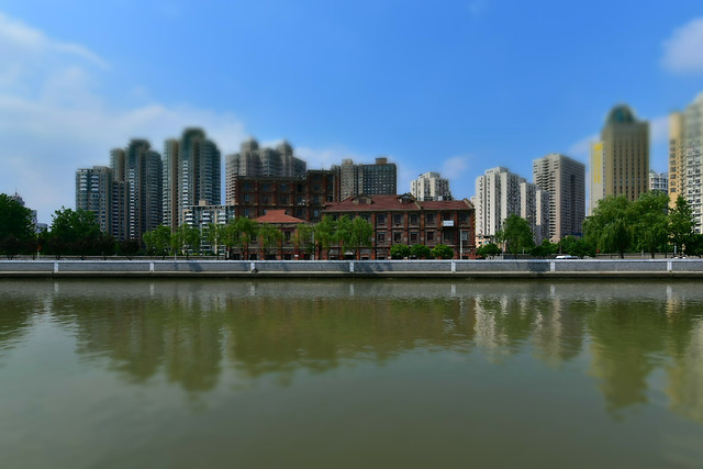 city-reflection-architecture-river-skyline 图片素材