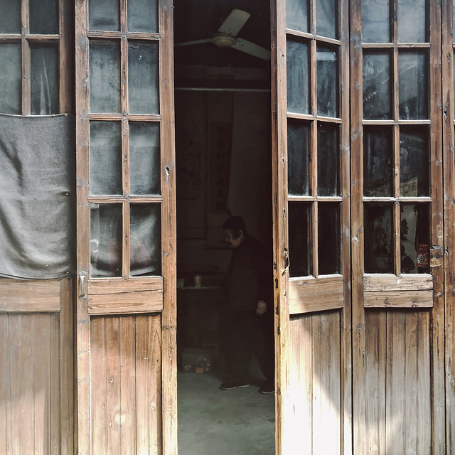 house-door-wood-window-architecture 图片素材