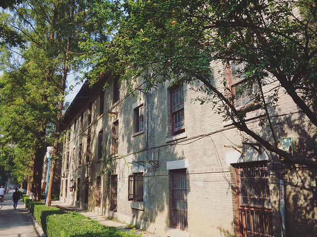 architecture-building-house-no-person-street 图片素材