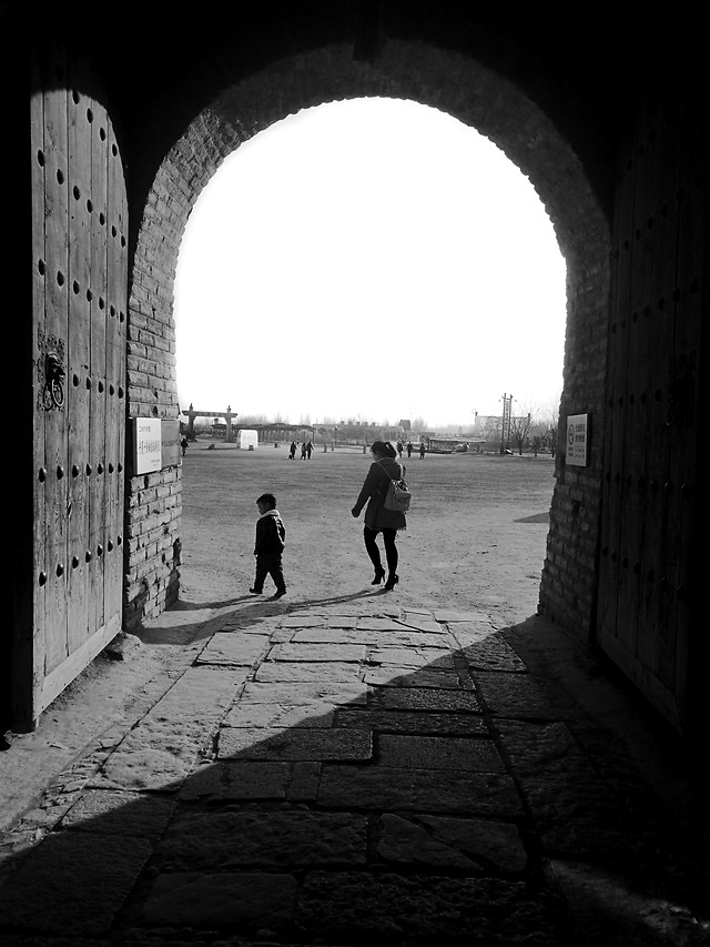 people-street-adult-monochrome-man picture material