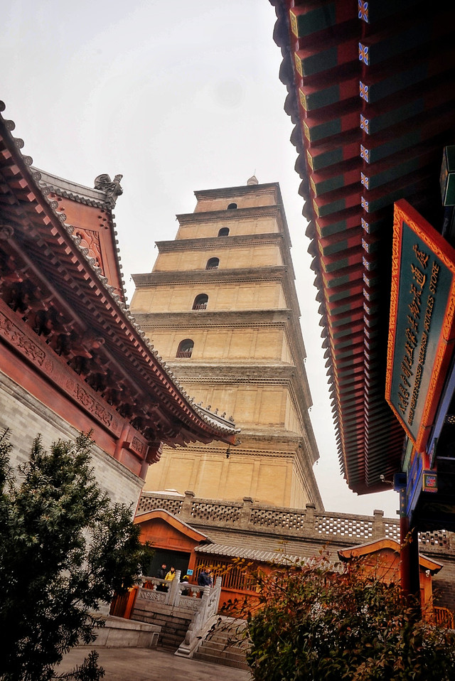 architecture-travel-no-person-temple-building 图片素材