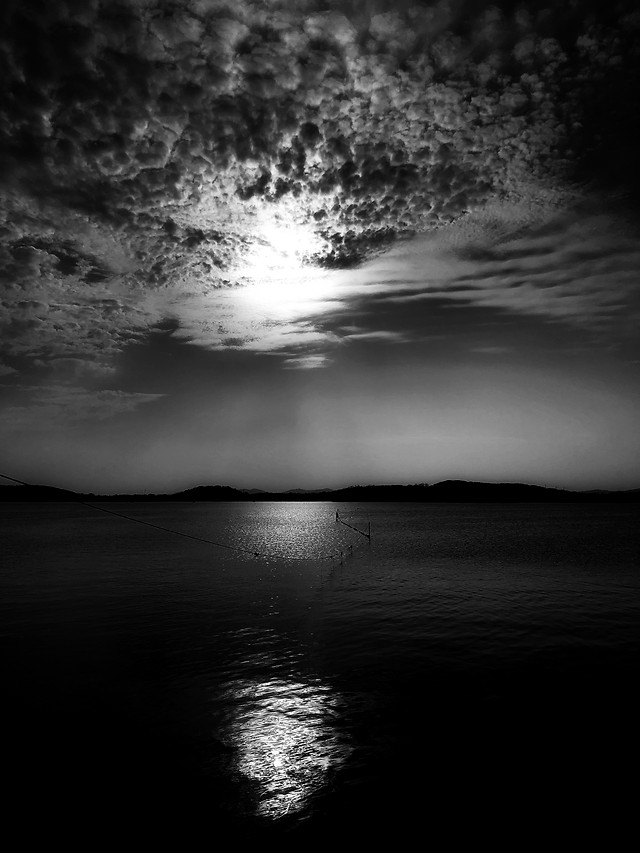storm-sunset-dark-monochrome-sea 图片素材