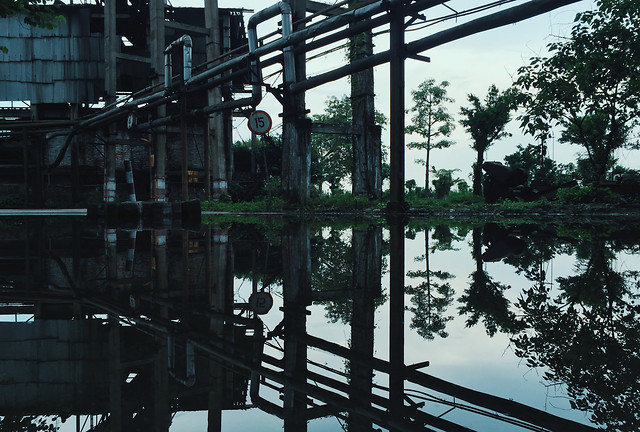 steel-reflection-no-person-building-industry 图片素材