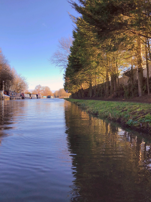 no-person-water-reflection-waterway-canal 图片素材