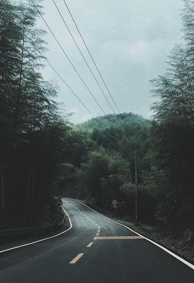 road-transportation-system-no-person-highway-asphalt 图片素材
