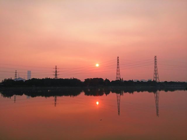 sunset-dawn-sky-reflection-silhouette 图片素材