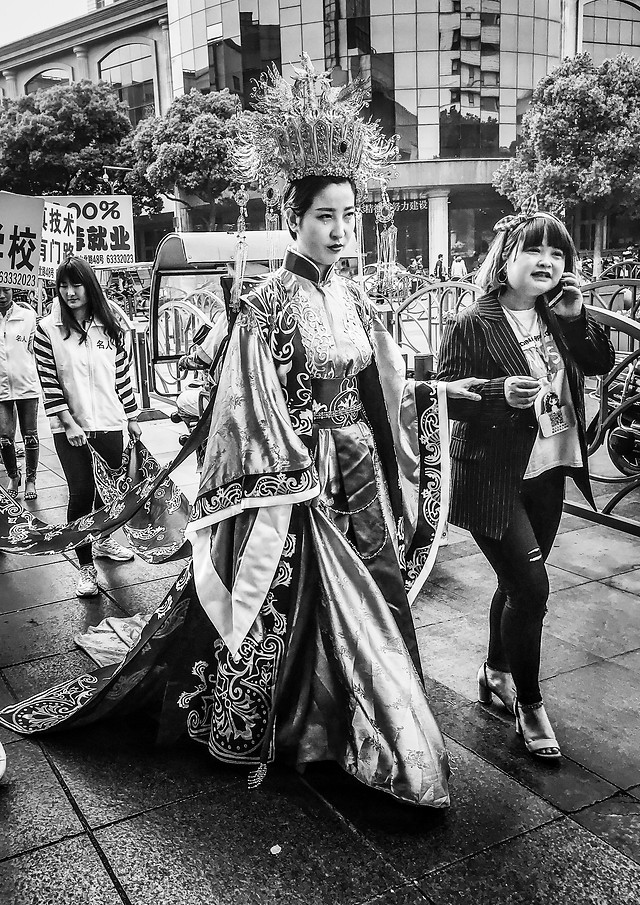 people-street-monochrome-group-woman picture material