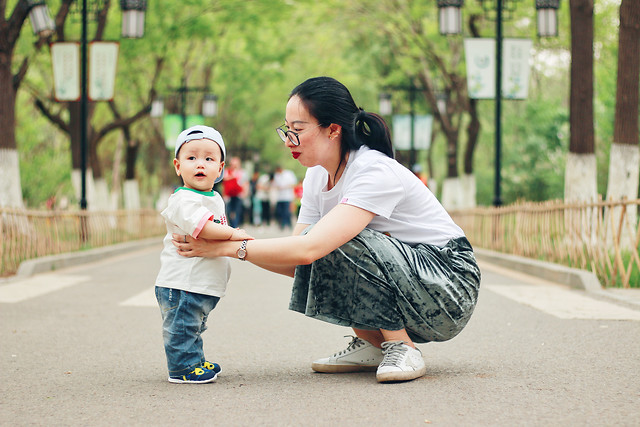 child-togetherness-love-fun-girl 图片素材