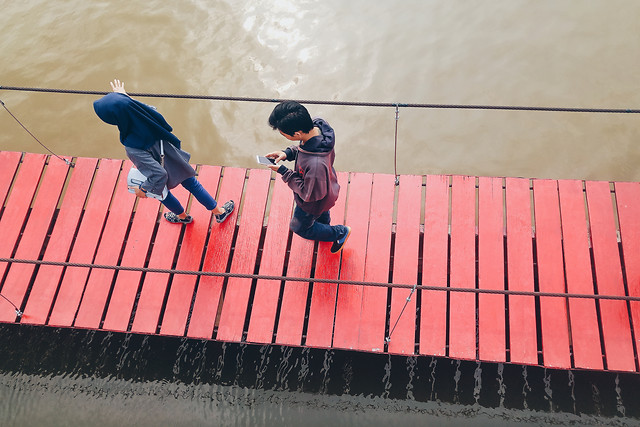 people-red-competition-outdoors-child 图片素材
