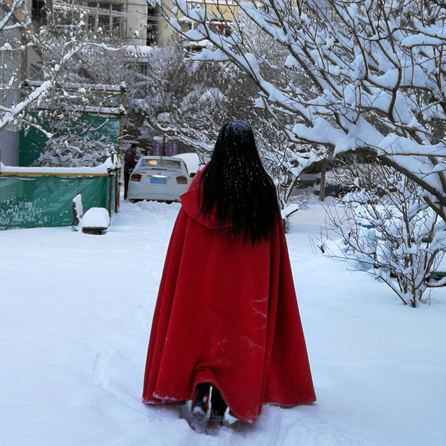 winter-snow-cold-christmas-girl 图片素材