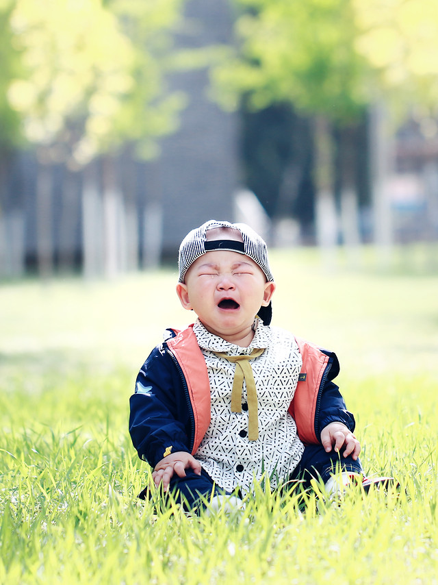 child-grass-nature-summer-fun 图片素材
